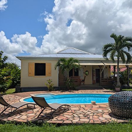 Charmante Villa Creole Climatisee, Jardin Tropical Et Piscine Prives Lamentin Buitenkant foto