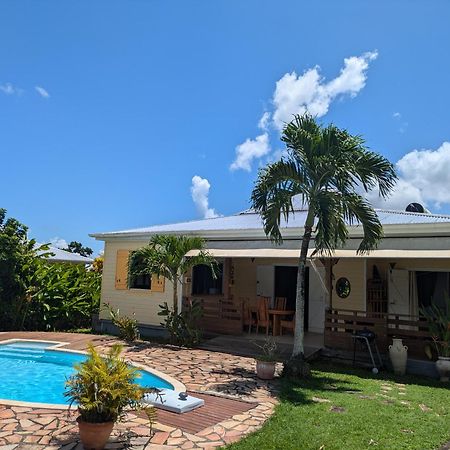Charmante Villa Creole Climatisee, Jardin Tropical Et Piscine Prives Lamentin Buitenkant foto